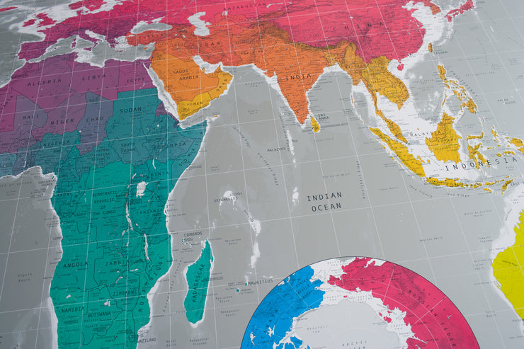 WORLD MAP WALLPAPER MURAL